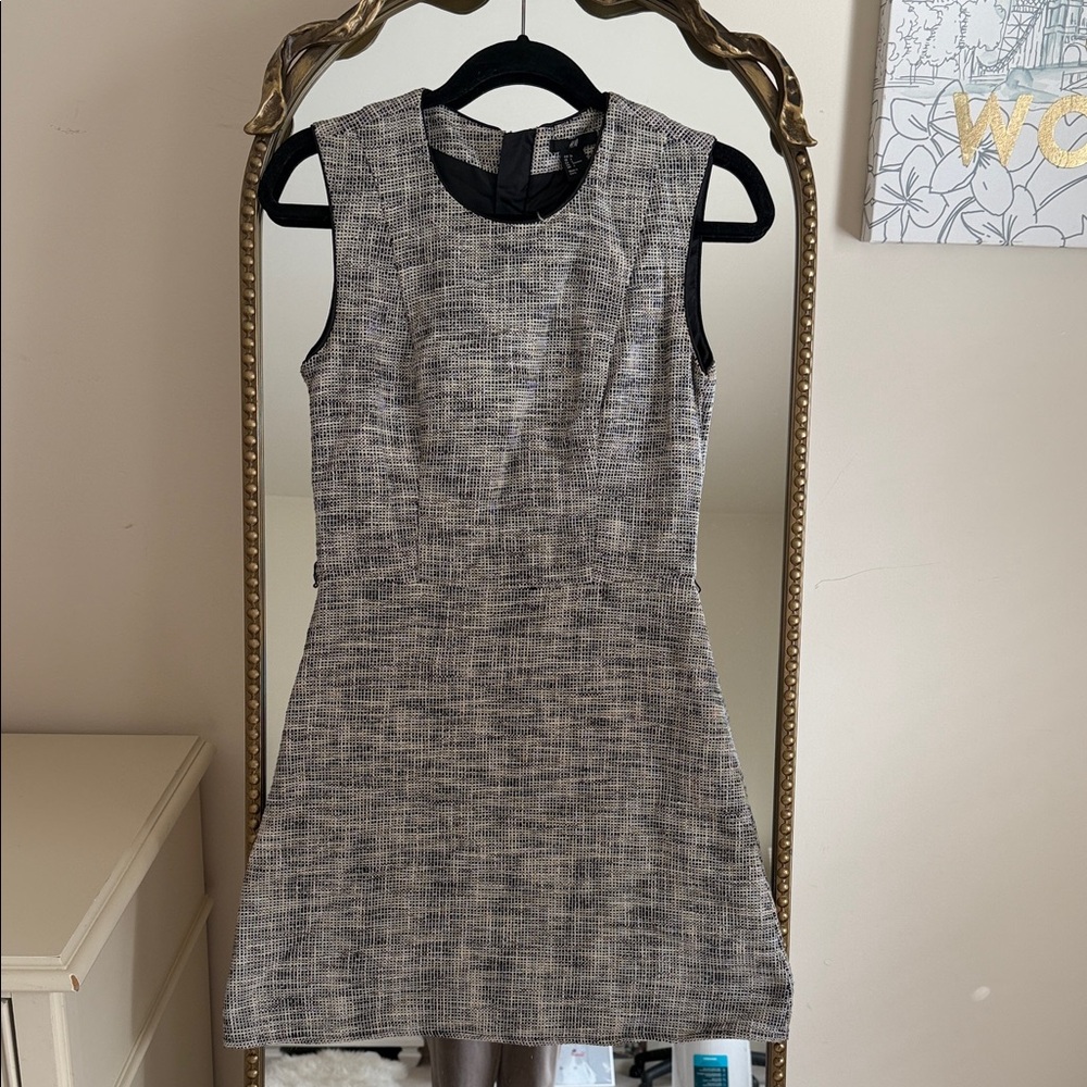 Chic Sleeveless black and white Dress